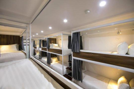 Hanoi Eastern Gate Hostel & Spa Экстерьер фото